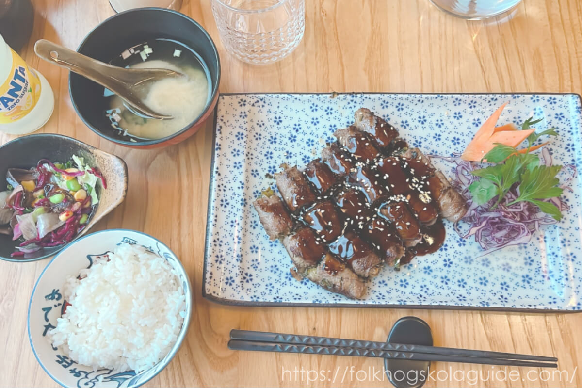 日本食レストランで注文した定食